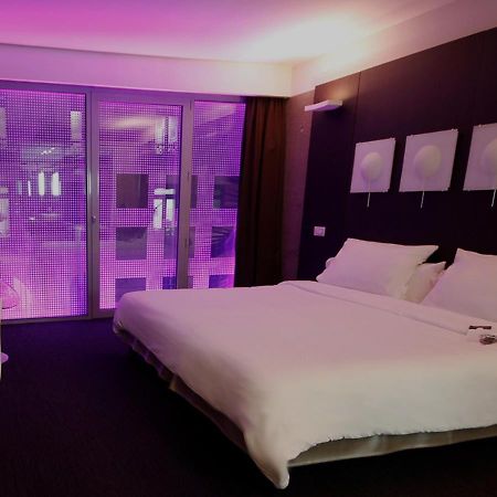 Le Rex Hotel Tarbes Bagian luar foto