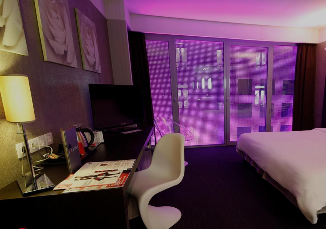 Le Rex Hotel Tarbes Bagian luar foto