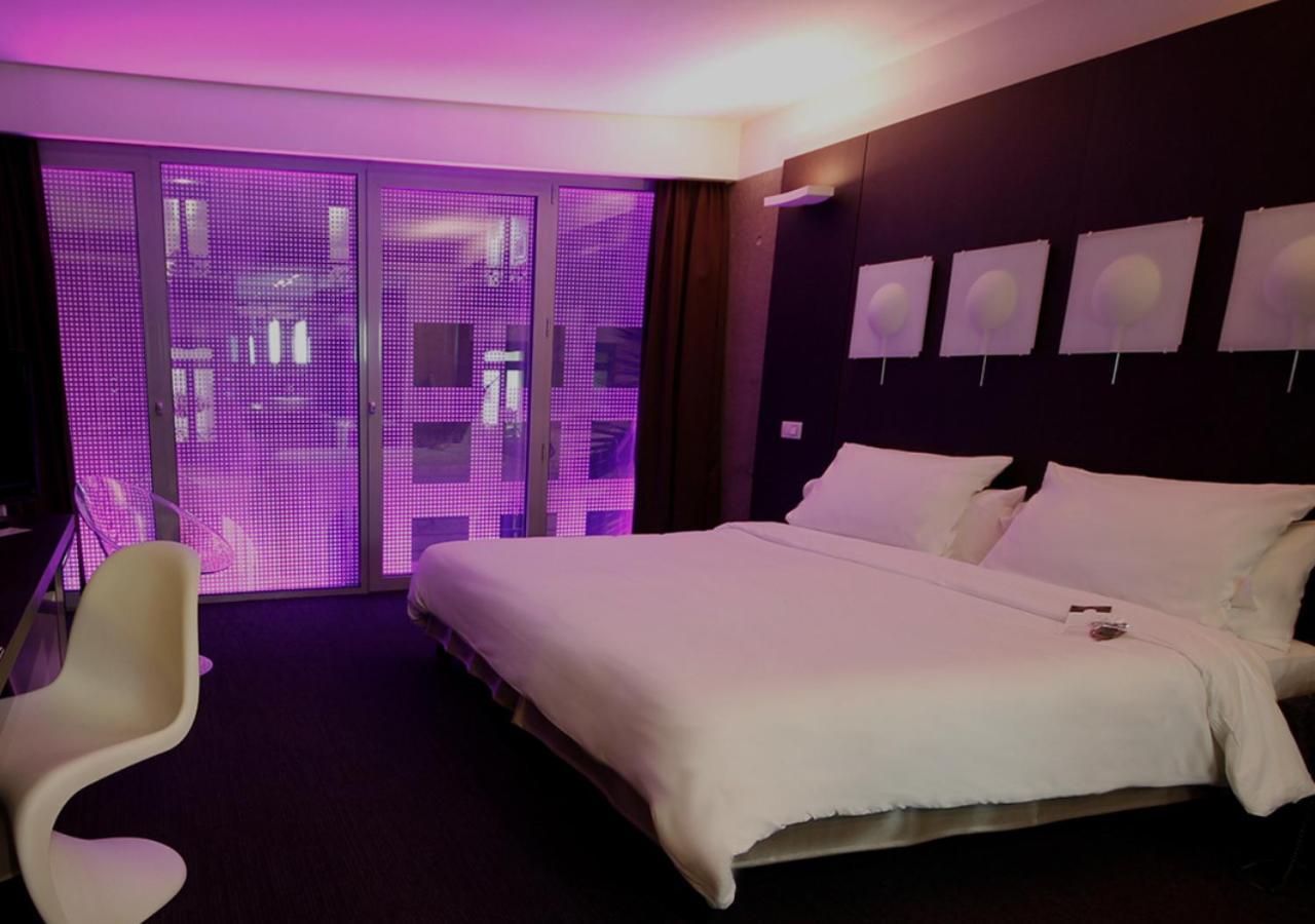 Le Rex Hotel Tarbes Bagian luar foto