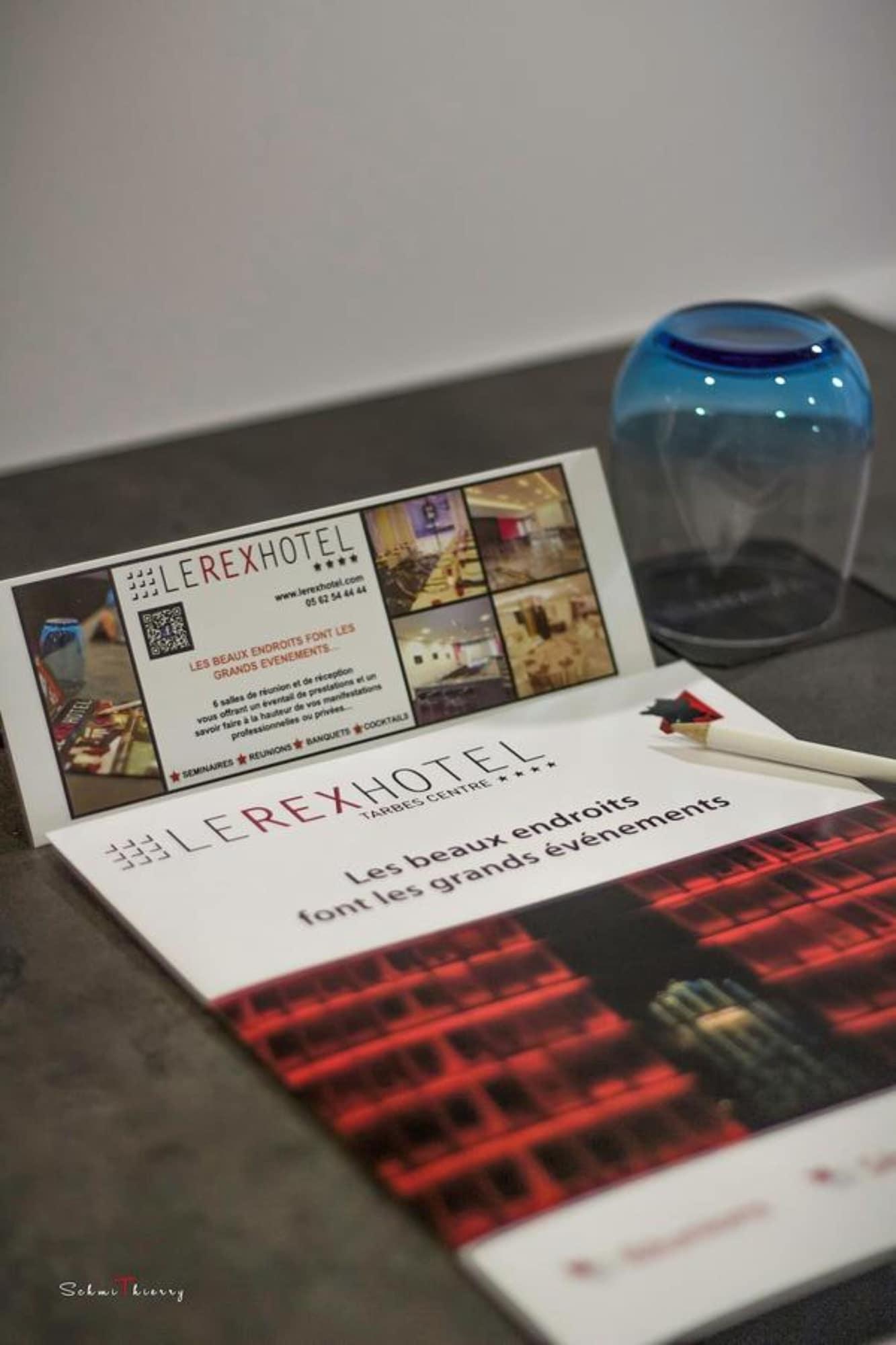 Le Rex Hotel Tarbes Bagian luar foto