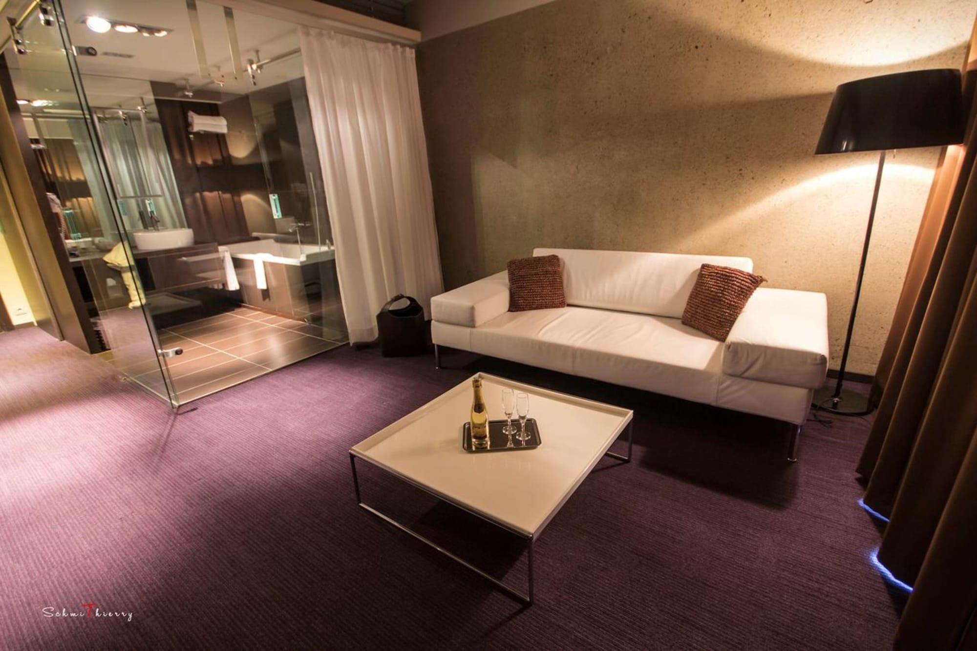 Le Rex Hotel Tarbes Bagian luar foto