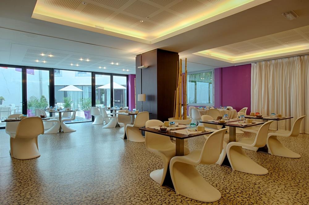 Le Rex Hotel Tarbes Bagian luar foto