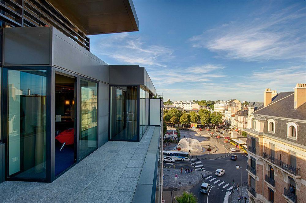 Le Rex Hotel Tarbes Bagian luar foto
