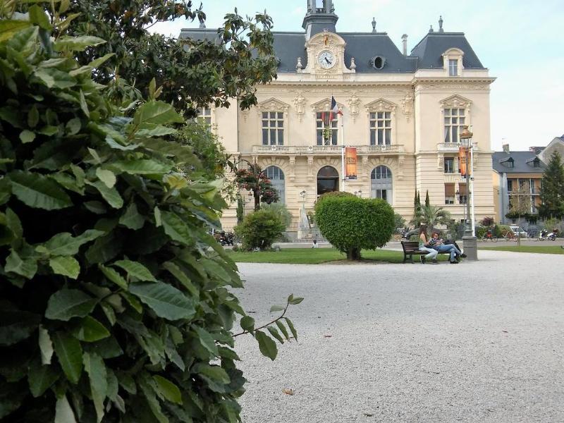 Le Rex Hotel Tarbes Bagian luar foto