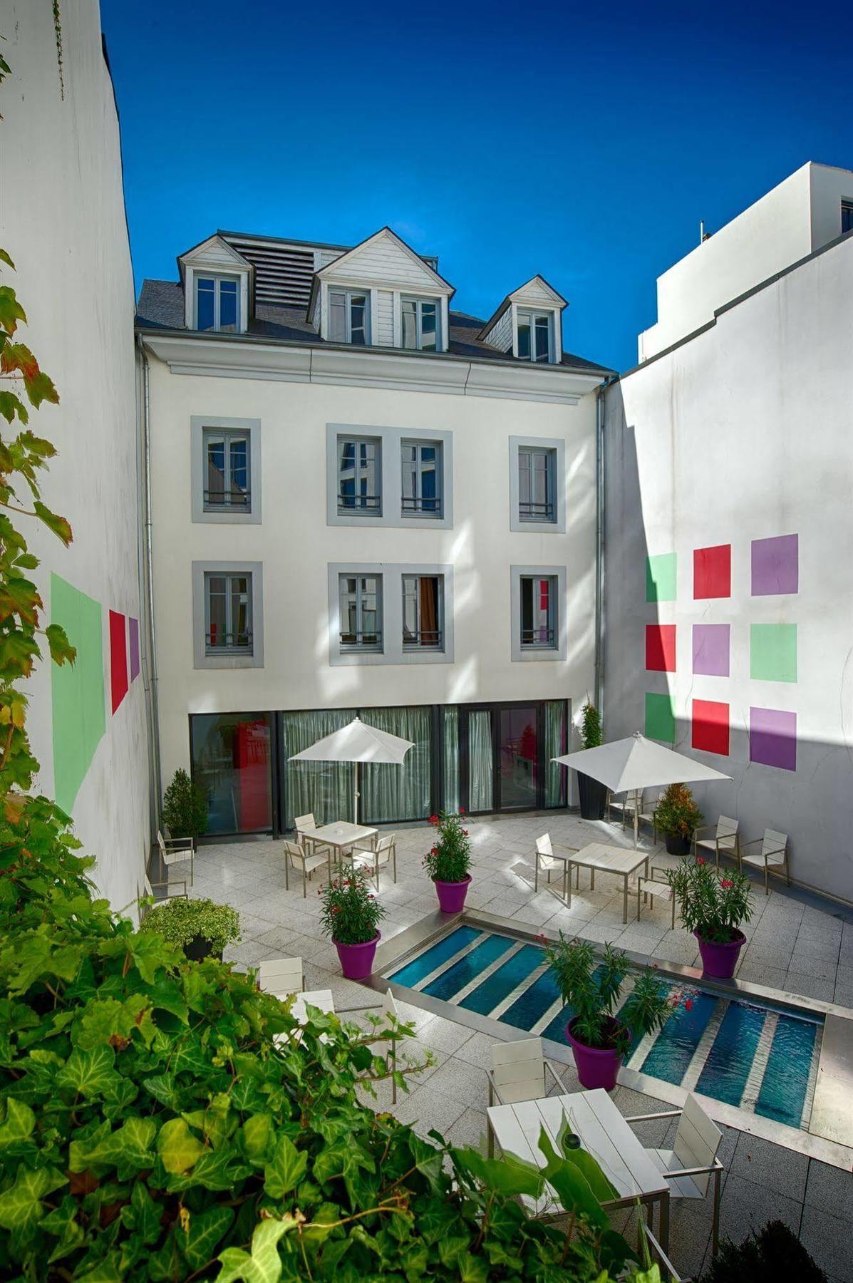 Le Rex Hotel Tarbes Bagian luar foto