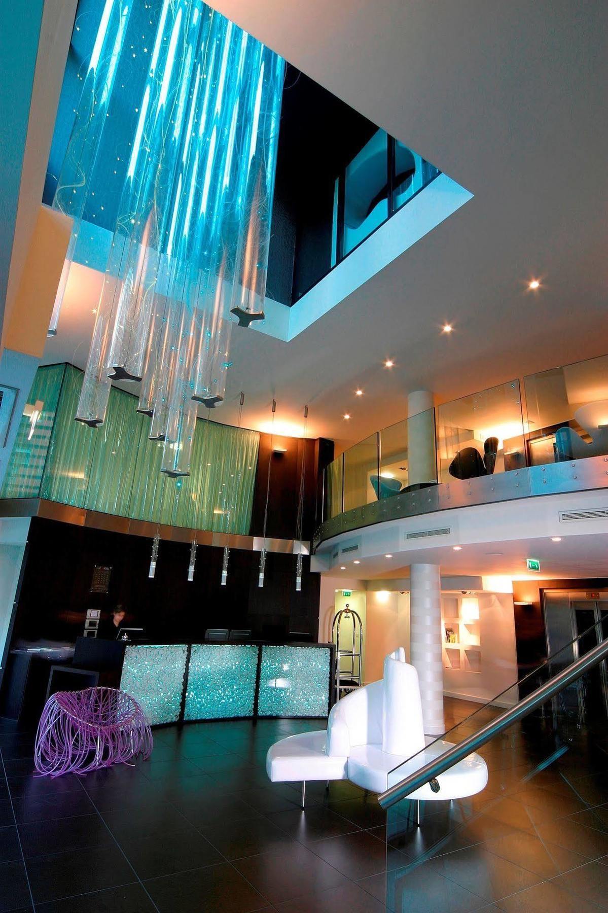 Le Rex Hotel Tarbes Bagian luar foto