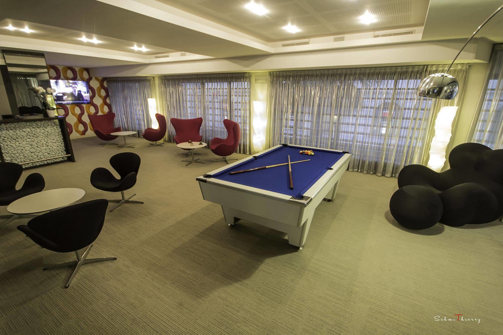 Le Rex Hotel Tarbes Bagian luar foto