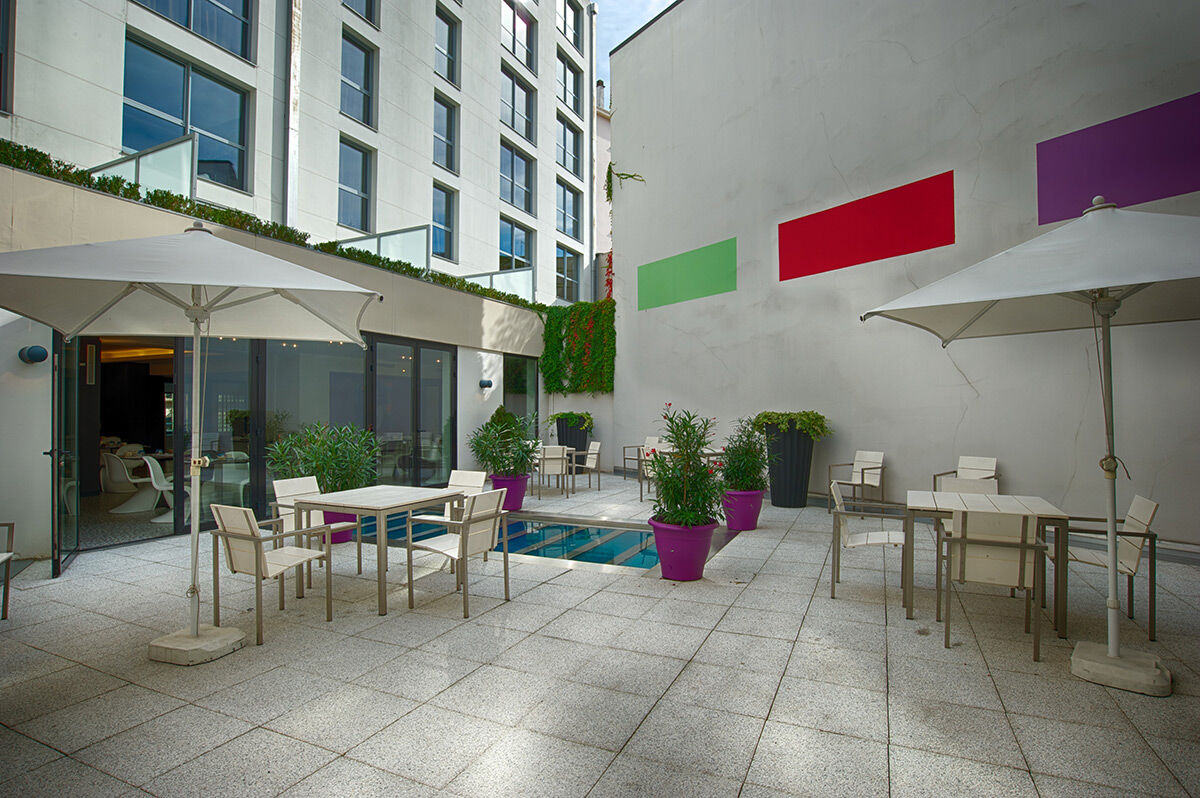 Le Rex Hotel Tarbes Bagian luar foto